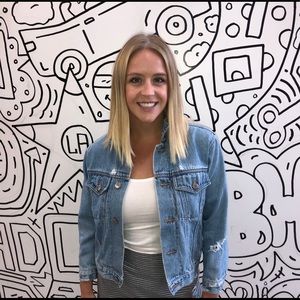 Meet your Posher, Hilary